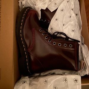 Doc martens size 5! Brand new never been worn.